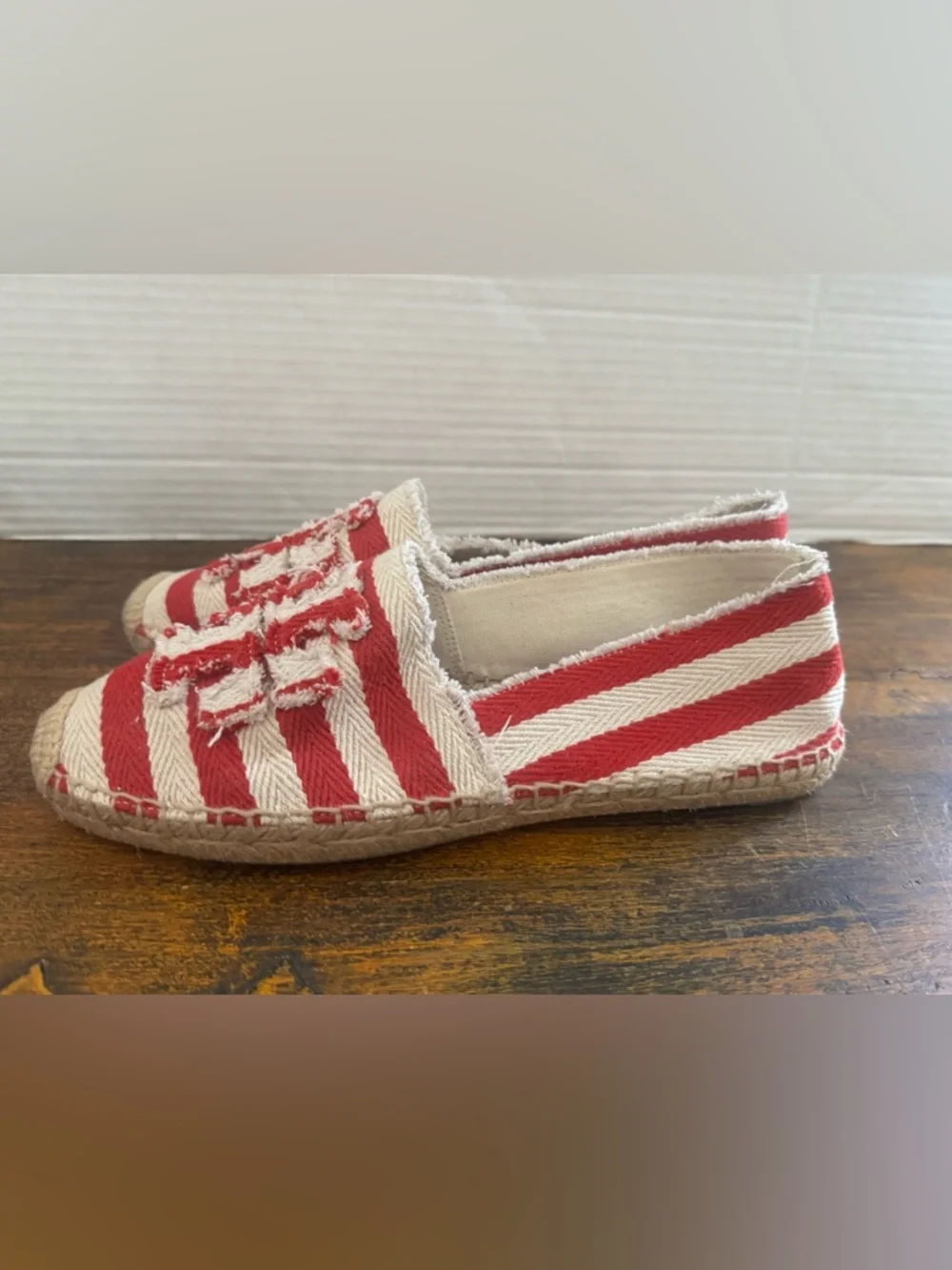 Tory Burch Fray Stripe Espadrille Flats Red White Canvas Logo Slip On Shoes 8.5